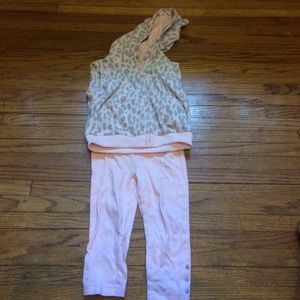 Little Girls Matching Outfit Size 24M EUC